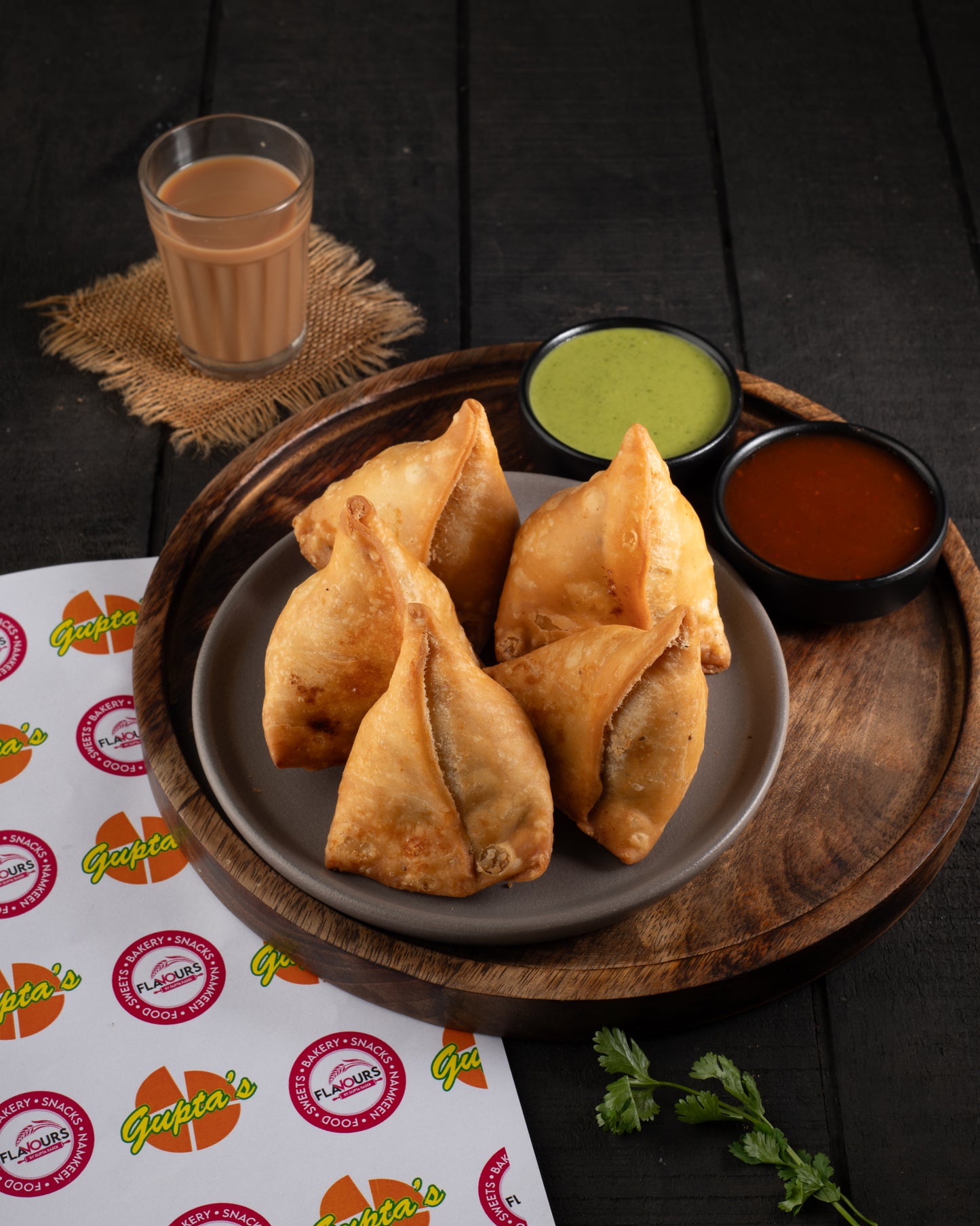 Samosa with Chutney